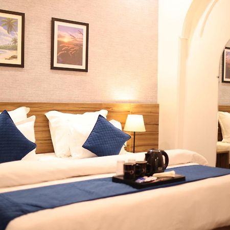 Gallivanto Inn - Rohini デリー エクステリア 写真