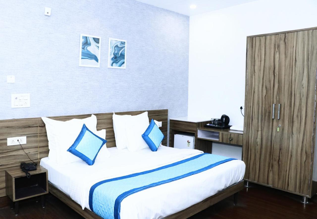 Gallivanto Inn - Rohini デリー エクステリア 写真