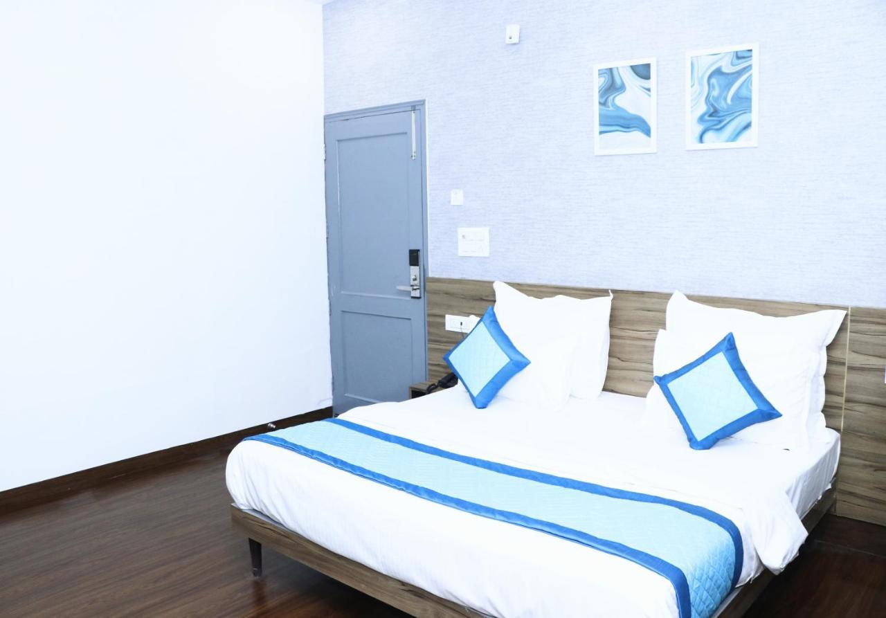 Gallivanto Inn - Rohini デリー エクステリア 写真