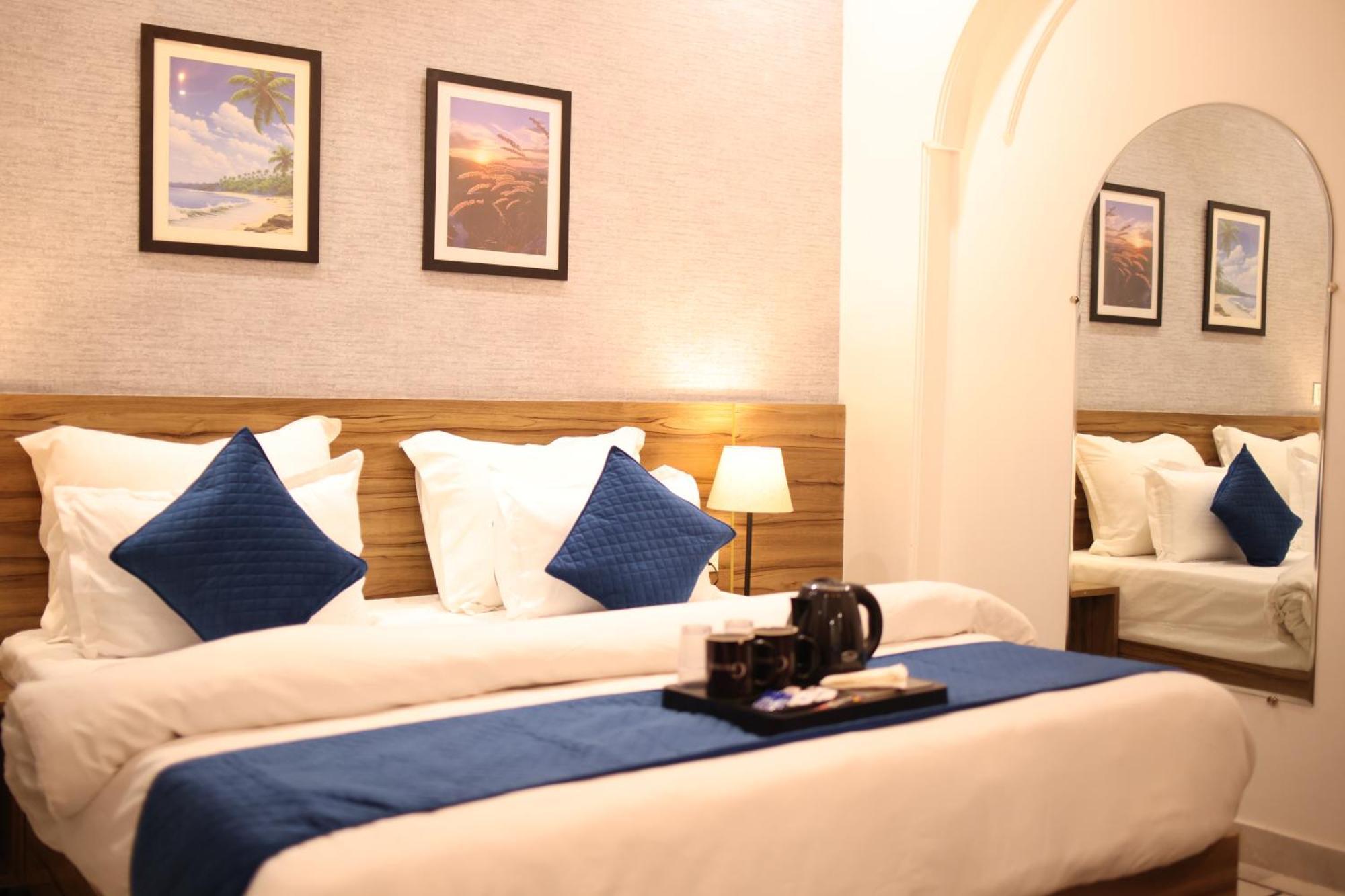 Gallivanto Inn - Rohini デリー エクステリア 写真