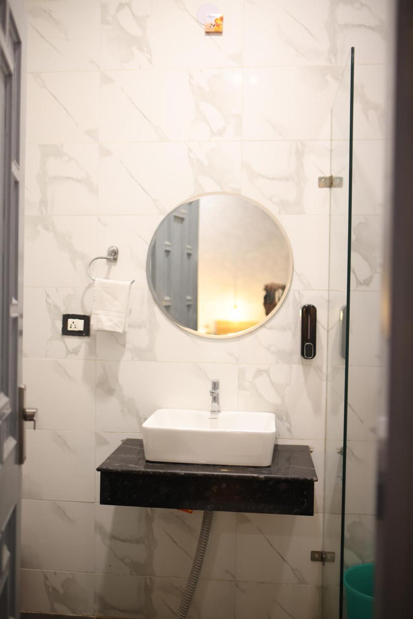 Gallivanto Inn - Rohini デリー エクステリア 写真