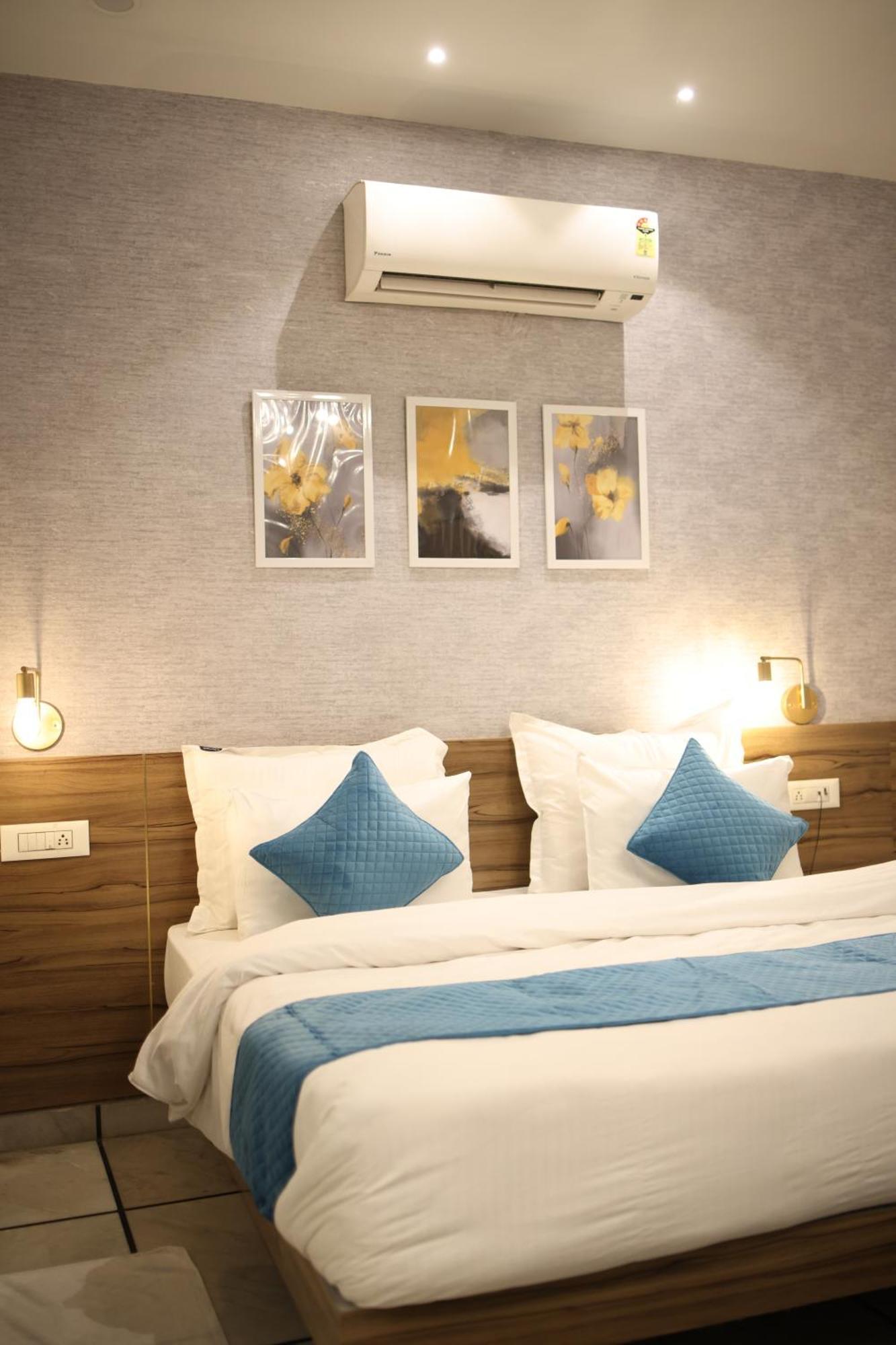Gallivanto Inn - Rohini デリー エクステリア 写真